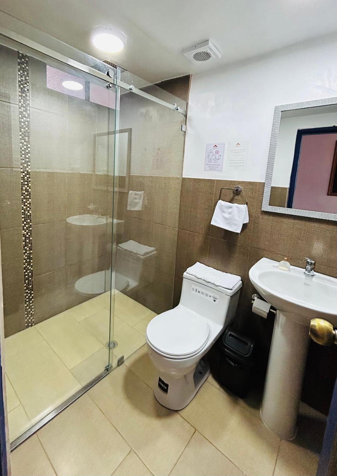 Hotel Montecarlo Riobamba Kültér fotó